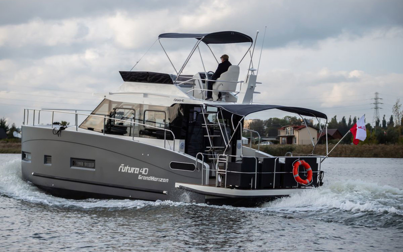 Cobra Futura 40
