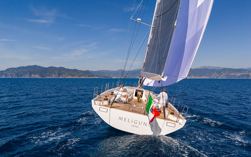 Grand Soleil 65