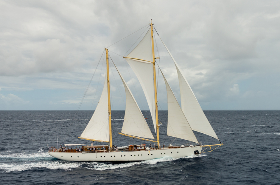 Ark Yacht Chronos