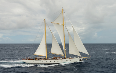 Ark Yacht Chronos