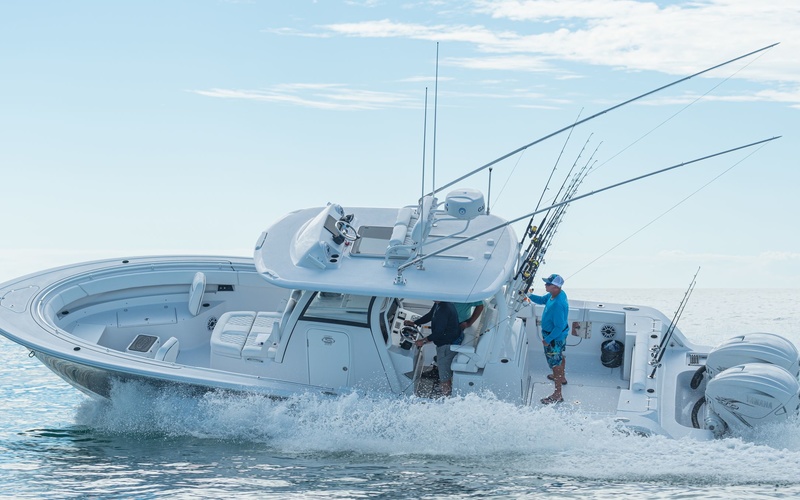 Sportsman Open 322 Center Console