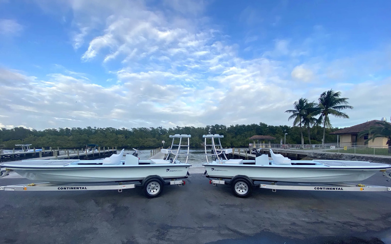 Dolphin 16'  Lodge Series