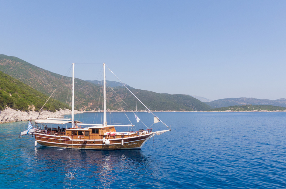 Custom Boats Harmonia