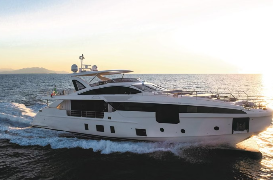 Azimut La Mama