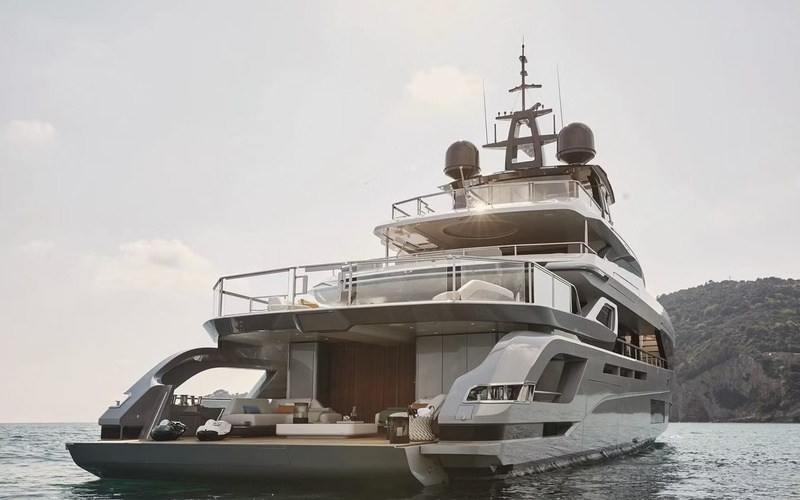 Parker 2530 Extended Sport Cabin