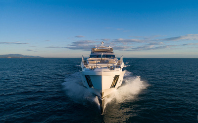 Azimut Grande 32 METRI