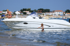 Beneteau Flyer 750 Sun Deck