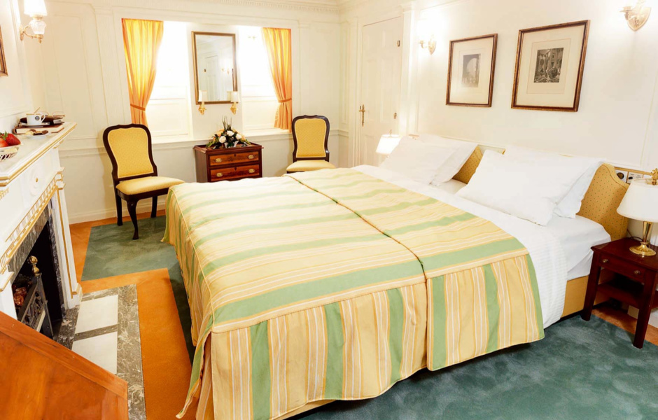 Fourth guest cabin