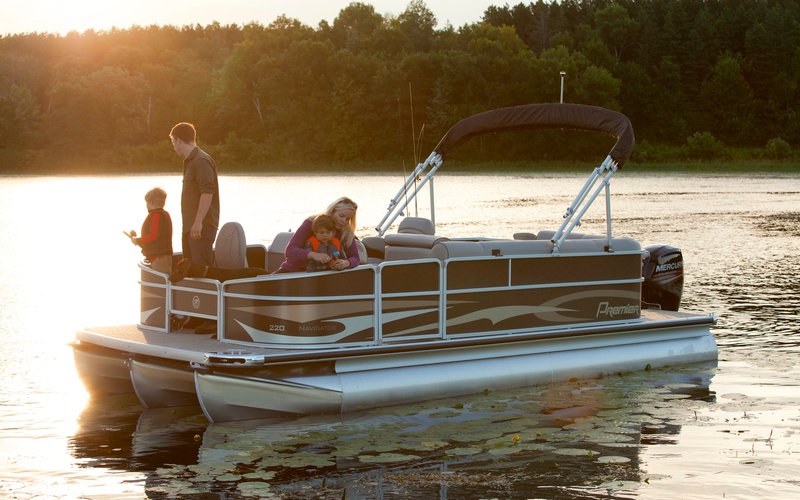Premier Pontoons Navigator 220