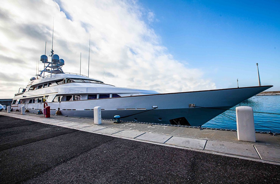 Benetti Mistress