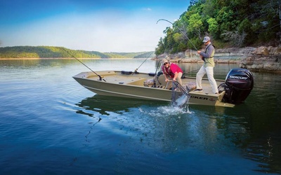 Tracker Grizzly 2072 MVX CC