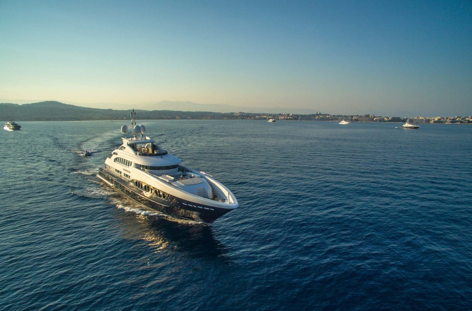 Heesen Sirocco