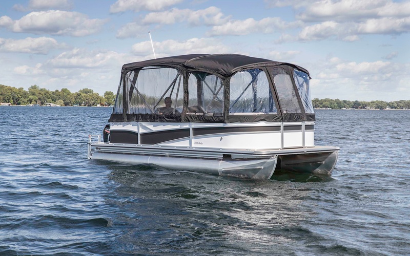 Crestliner 240 Rally DX