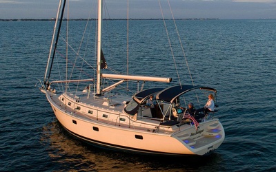 Island Packet Yachts IP 439