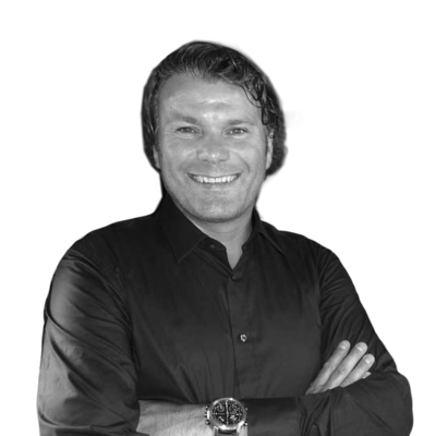 Кор Де Ровер, Основатель студии 