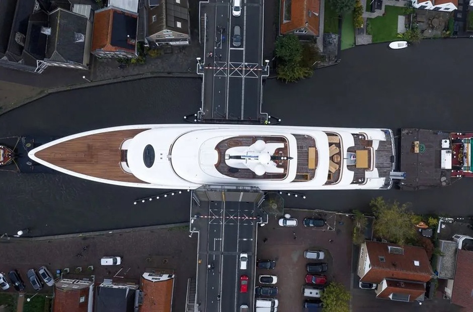 Feadship Alvia