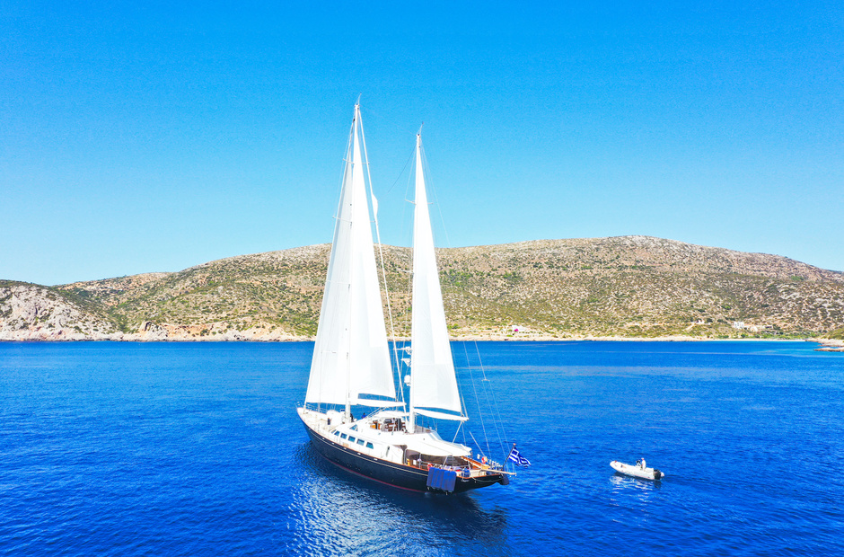 Perini Navi Tamarita