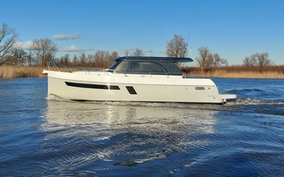 Maxima 37