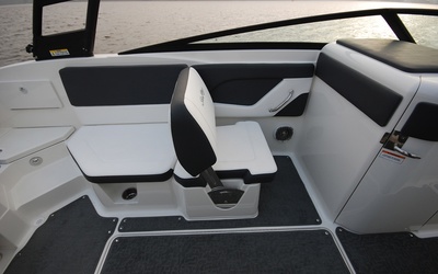 Sea Ray 230 SPX