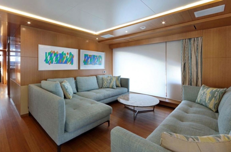 Benetti Coconuts