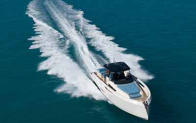 Cayman 400 Walk around