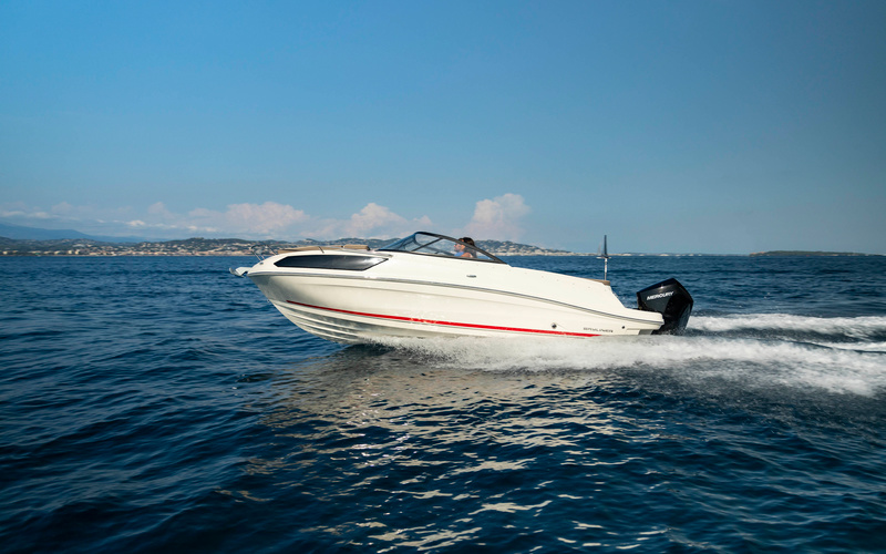 Bayliner VR6 Cuddy Outboard