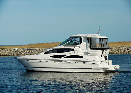 Cruisers Yachts 415 Express Motoryacht
