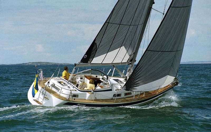 Hallberg-Rassy  37