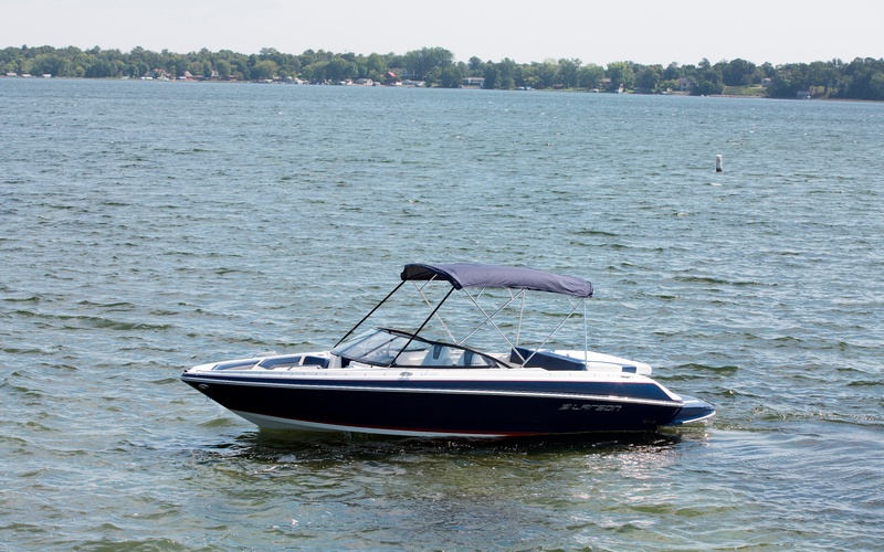 Larson LX 225 IO