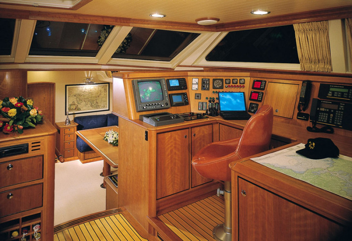 Alloy Yachts Savannah
