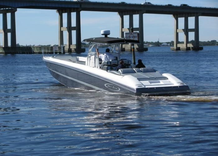 Nor-tech 4300 Cuddy