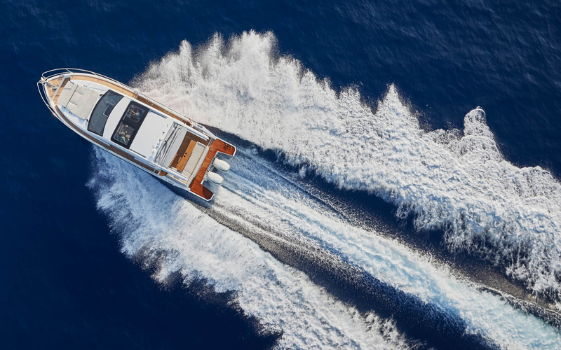 Sealine C330V