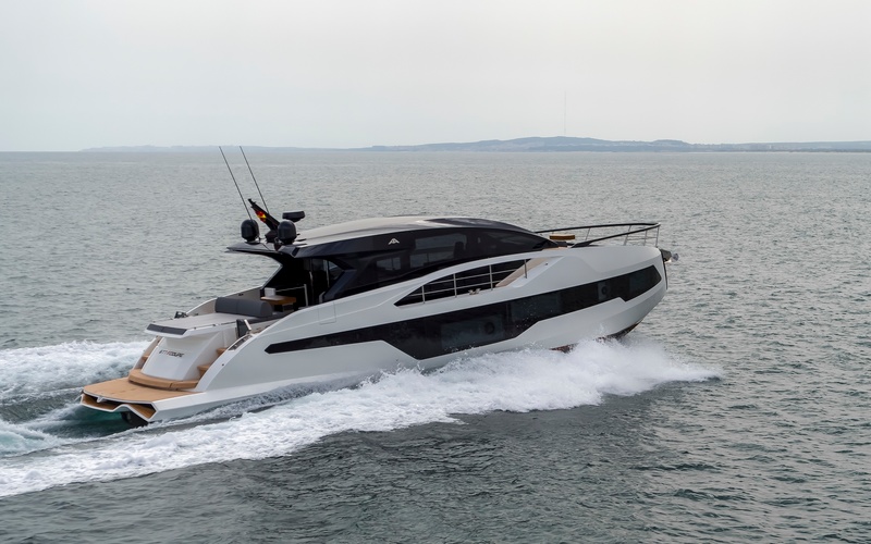 Astondoa 677 Coupe
