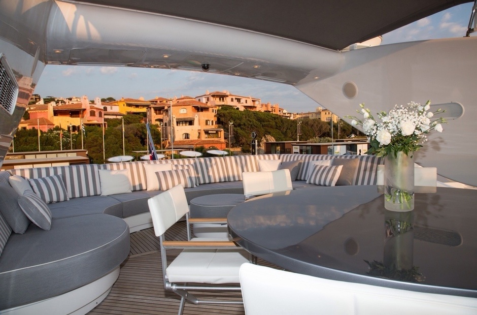ISA Yachts Samja