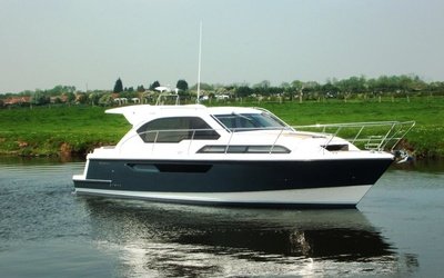 Broom 35 Coupe