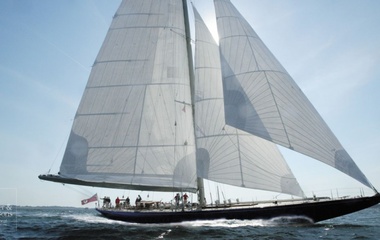 Camper & Nicholsons  Endeavour