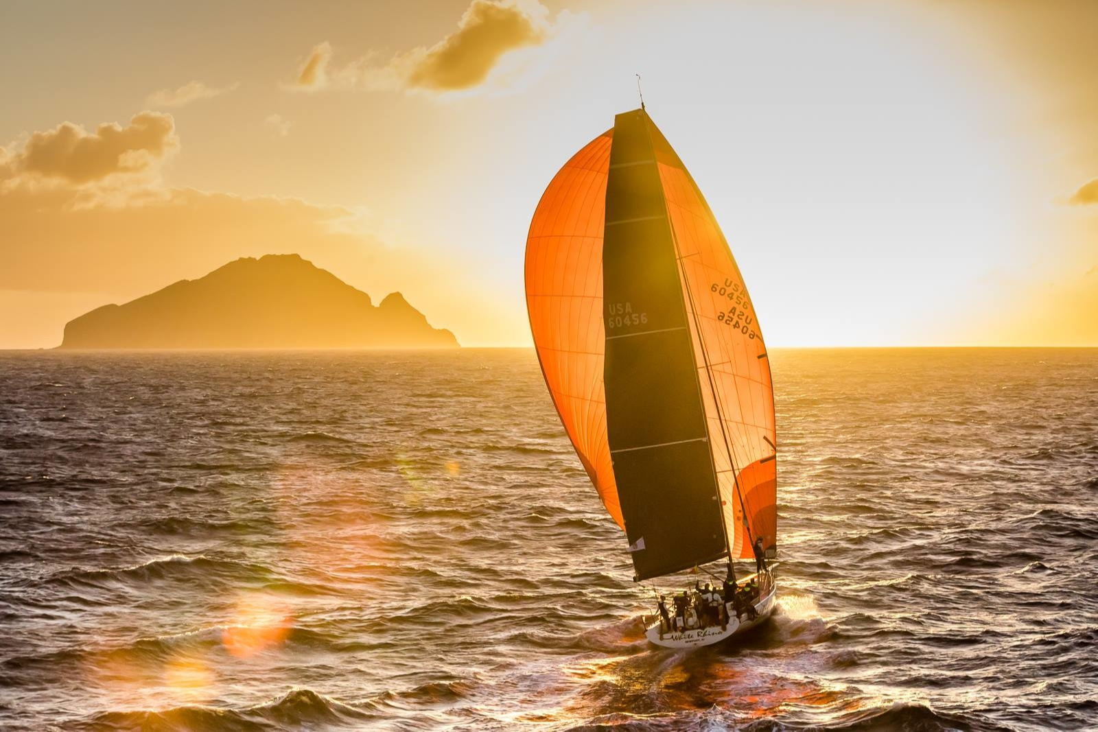After the roll and waves overwhelming the deck, the crew of White Rhino 2 must have doubly enjoyed the beauty and harmony of these sunset minutes.