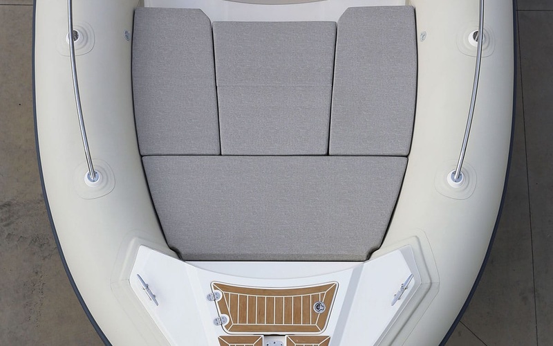 Capelli Tempest 750 Luxe