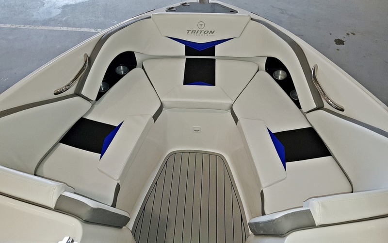 Triton 250 Open