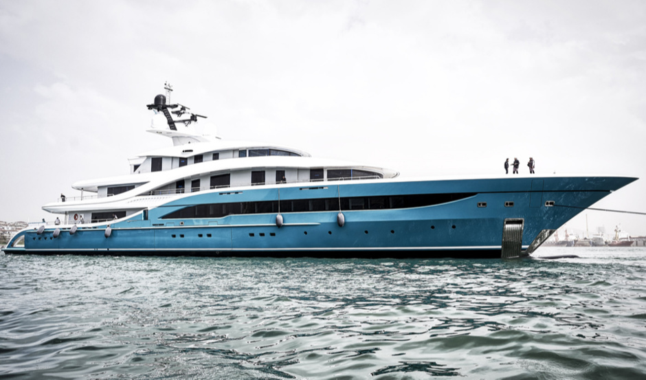 The Go sandek has a huge sunbed and a 5-metre pool, while the Fordec has a helipad.