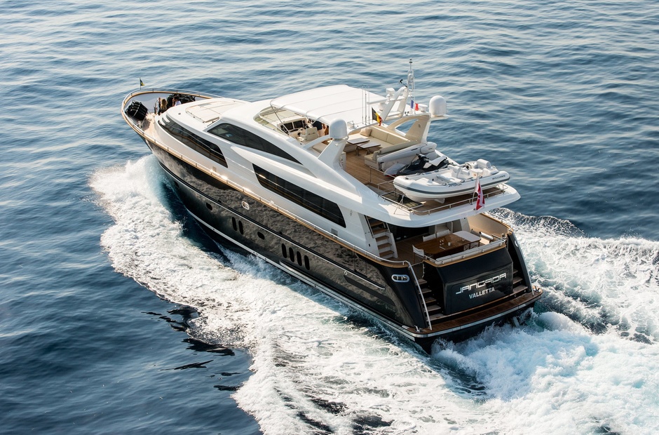 Van der Valk Mr. Maverick