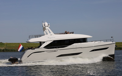 Van den Hoven Voyager 61