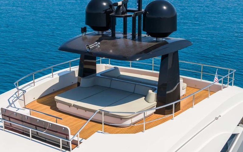 Novurania Chase 31