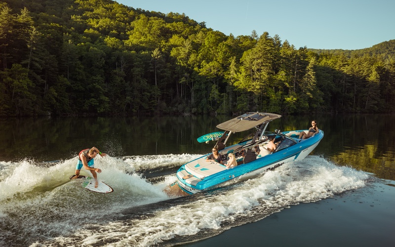 Malibu Wakesetter 22VLX