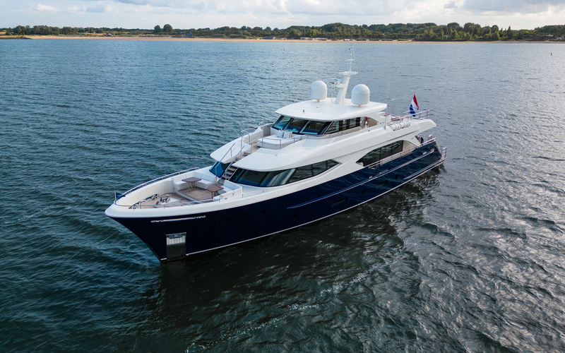 Moonen 110 Mustique