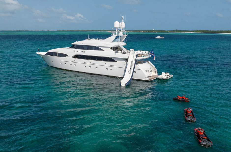 Westship World Yachts Cupcake