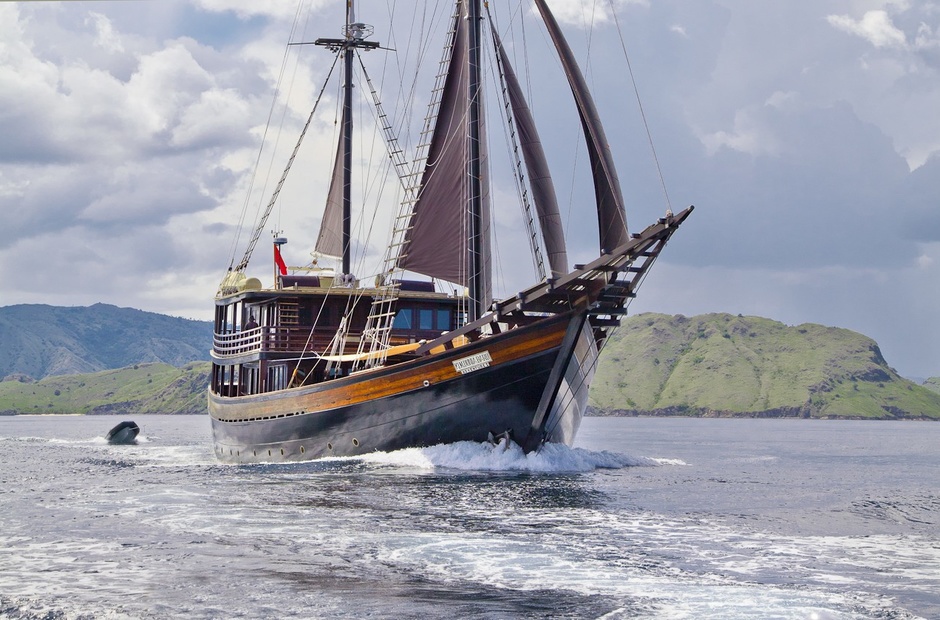Konjo Boat builders  Dunia Baru