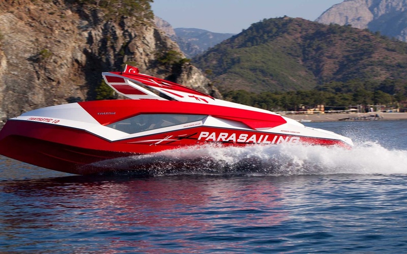 Badilli Evolution Parasailing Boat