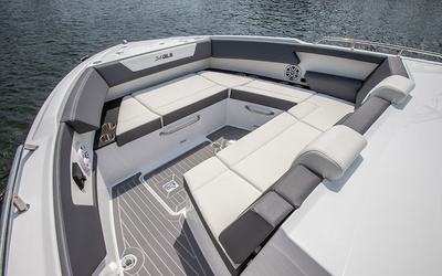 Cruisers Yachts 34 GLS OB