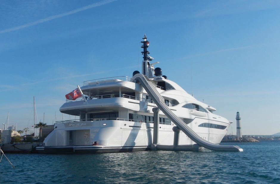 Turquoise Yachts  Quantum of Solace